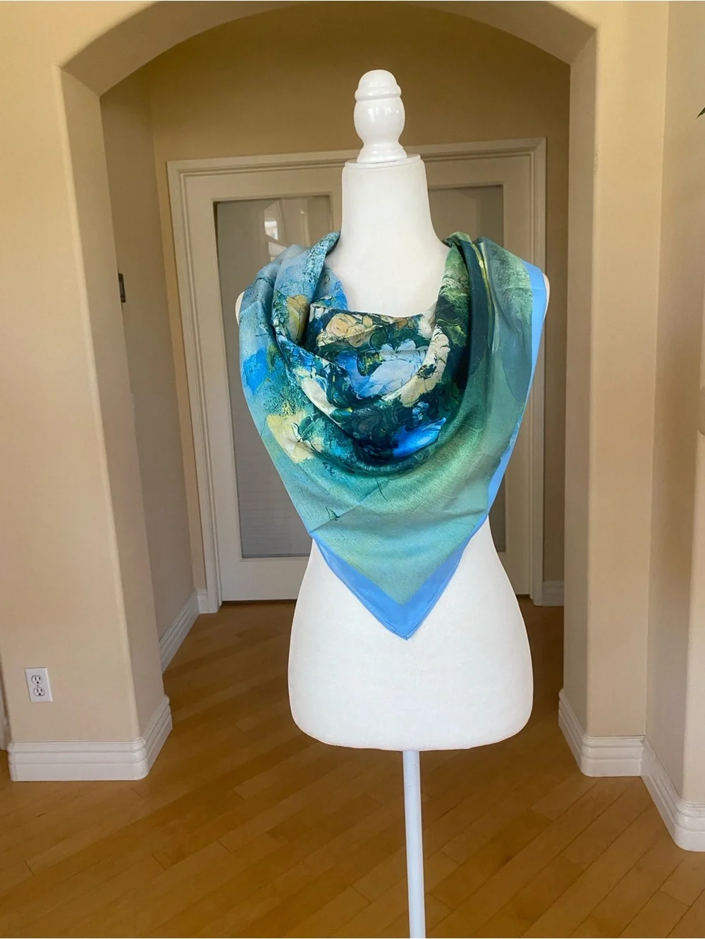 N/A elegant silk